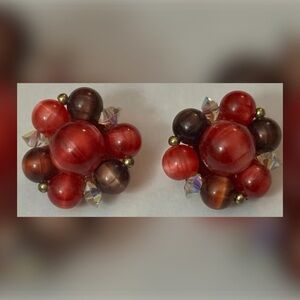 Vintage LISNER Beaded Cluster Clip Earrings Red Brown Crystal Mid-Century